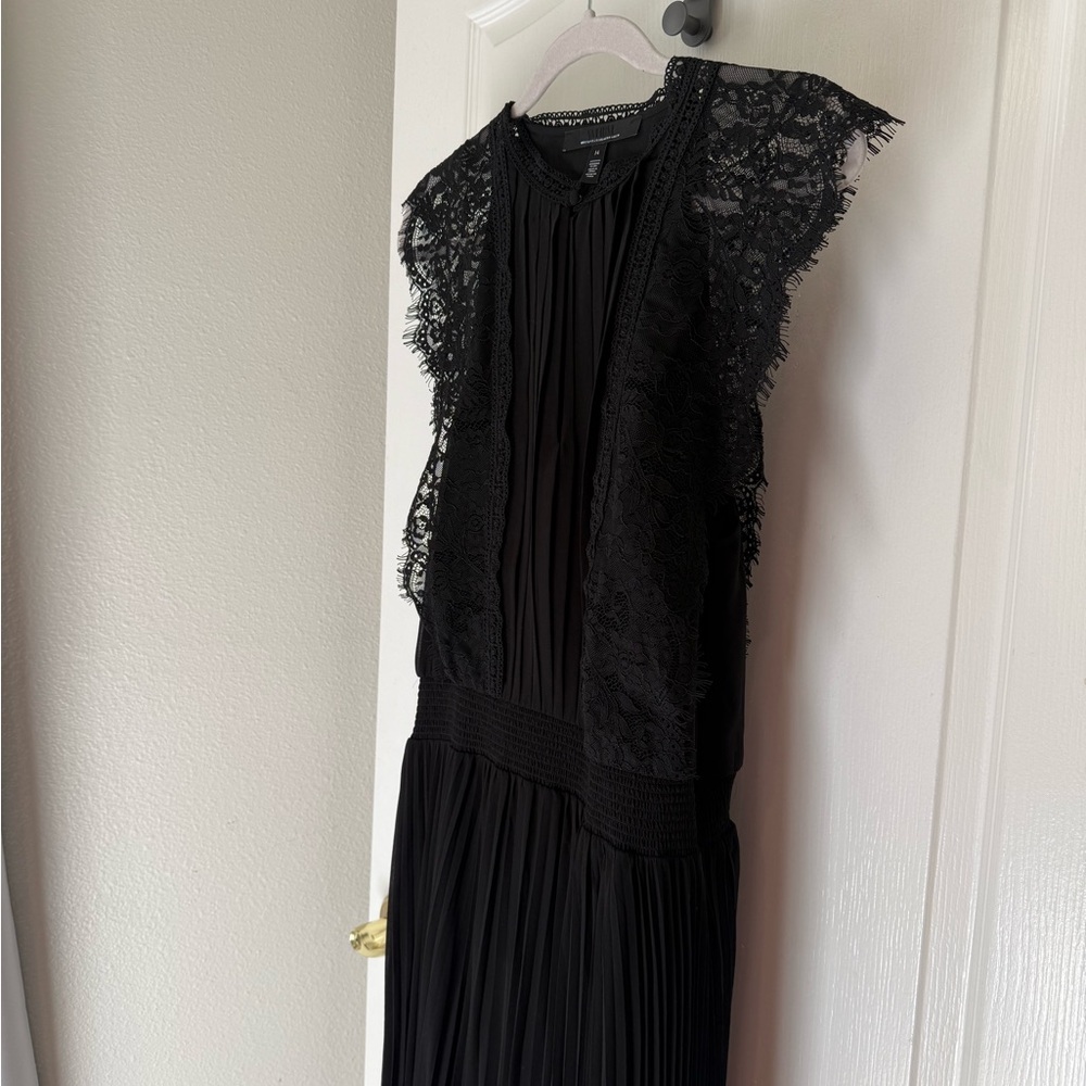 Elegant Black Lace Dress - Picture 2 of 3